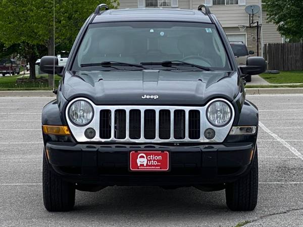 2005 Jeep Liberty Limited 4WD - - by dealer - vehicle for sale in Council Bluffs, IA – photo 4