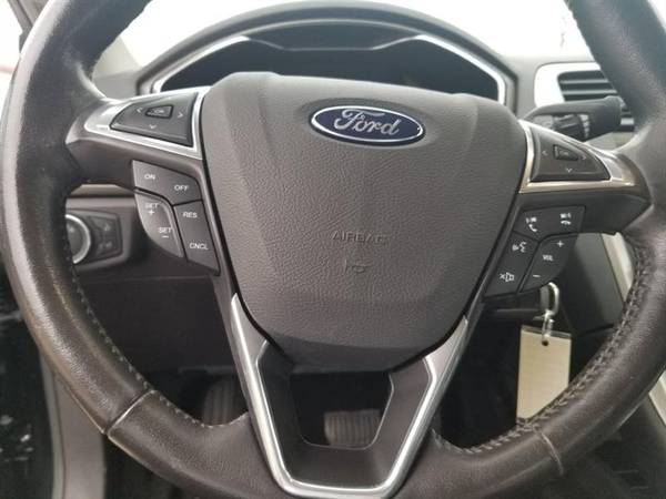 2016 Ford Fusion SE AWD - cars & trucks - by dealer - vehicle... for sale in Madison Heights, MI – photo 9