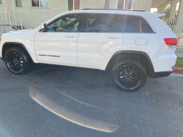 2017 Jeep Grand Cherokee for sale in Lynwood, CA – photo 4