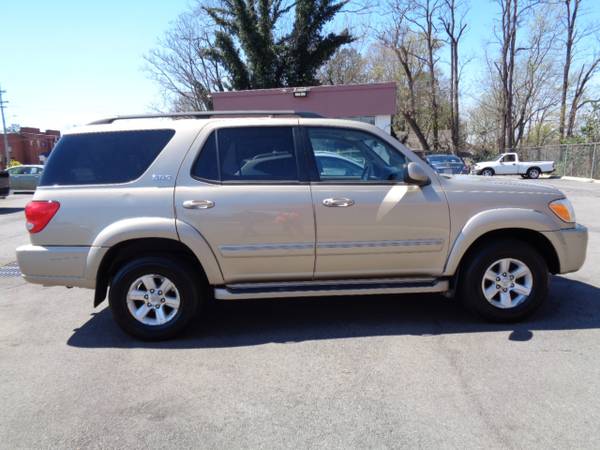 2007 Toyota Sequoia SR5 4WD - - by dealer - vehicle for sale in Martinsville, NC – photo 3