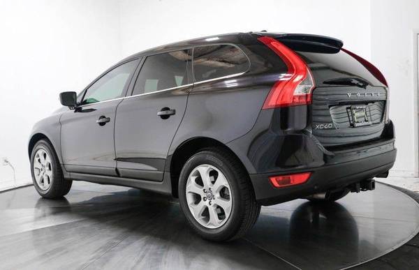 2013 Volvo XC60 PREMIER LEATHER EXTRA CLEAN RUNS GREAT - cars & for sale in Sarasota, FL – photo 3