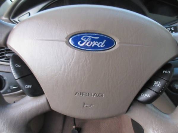 2002 Ford Focus SE Sedan - Automatic- Wheels - Low Mileage - 59K!! -... for sale in Des Moines, IA – photo 13