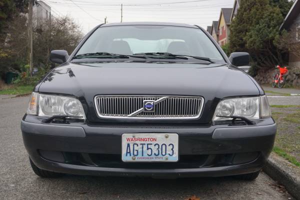 2001 Volvo s40 4dr Sdn - Midnight Blue - 153,550 miles - cars &... for sale in Seattle, WA – photo 2