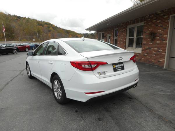 2016 Hyundai Sonata SE - - by dealer - vehicle for sale in Cass Lake, VT – photo 3