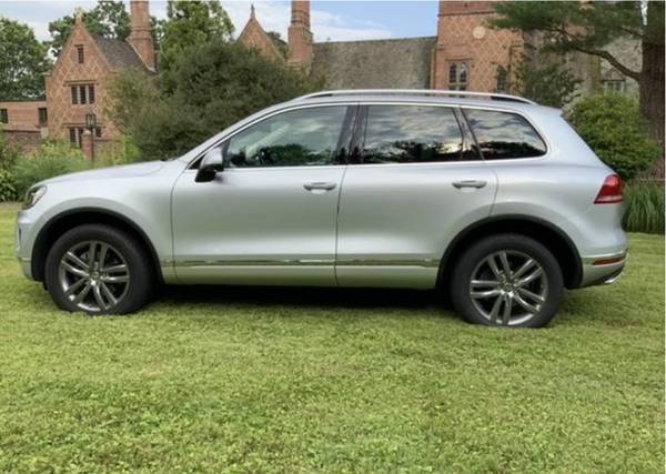 2016 Touareg TDI LUX For Sale - cars & trucks - by owner - vehicle... for sale in Doylestown, PA – photo 8