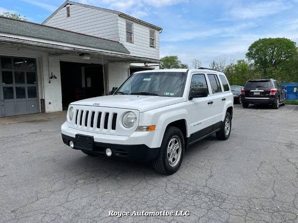 2011 Jeep Patriot 2WD CVT - - by dealer - vehicle for sale in York, PA – photo 5