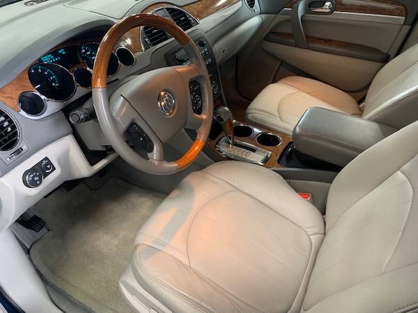 2011 Buick Enclave CXL! Heated Leather! New Tires! 3rd Row! NO RUST! for sale in Suamico, WI – photo 6