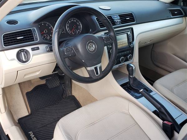 2012 Volkswagen Passat FWD 4D Sedan / Sedan 2.5 SE for sale in Texarkana, AR – photo 8
