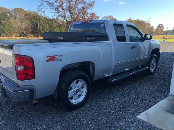 2013 Silverado 4x4 Z71 - cars & trucks - by owner - vehicle... for sale in Browns Summit, NC – photo 6