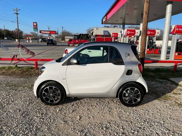 2017 Smart Fortwo ELECTRIC 8, 889 miles 1 Owner CARFAX - cars & for sale in Azle, TX – photo 4