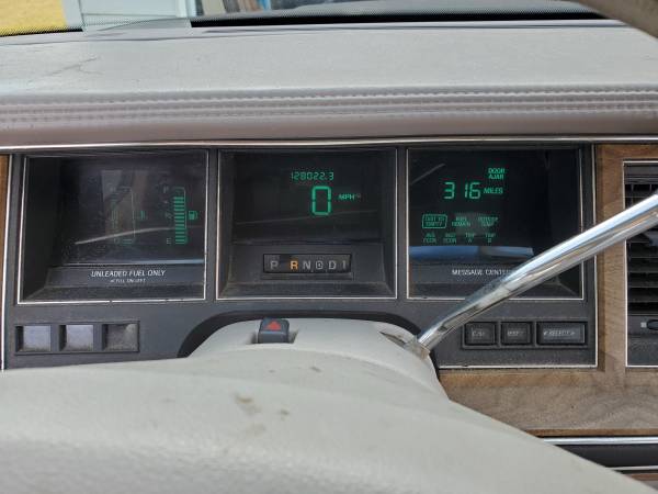 1991 Lincoln Town Car - cars & trucks - by owner - vehicle... for sale in Portage, IL – photo 8