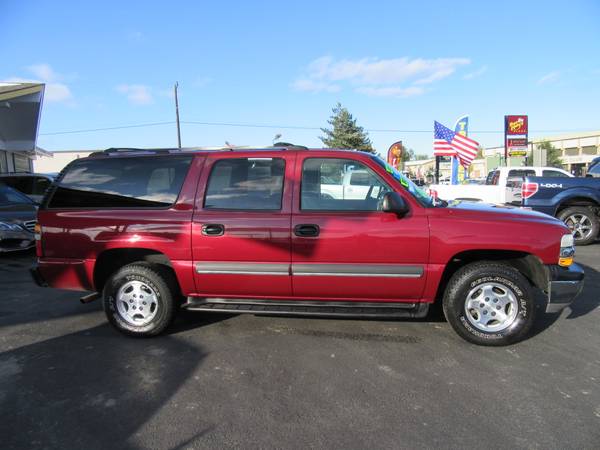 2004 Chevy Suburban LT 4X4 Sunroof Nice!!! for sale in Billings, WY – photo 3