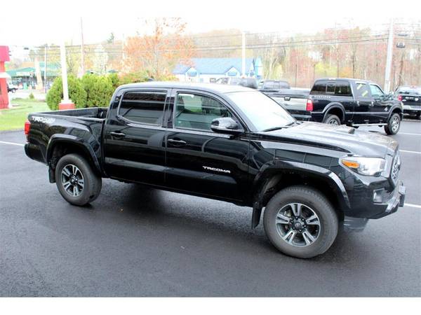 2019 Toyota Tacoma 4WD TRD OFF ROAD 4X4 V6 6-SPEED MANUAL TRANS ! for sale in Salem, CT – photo 3