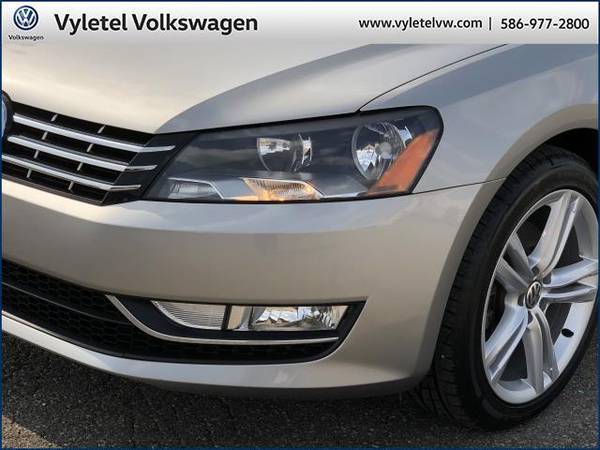 2013 Volkswagen Passat sedan 4dr Sdn 2.0L DSG TDI SEL Premium - cars... for sale in Sterling Heights, MI – photo 6