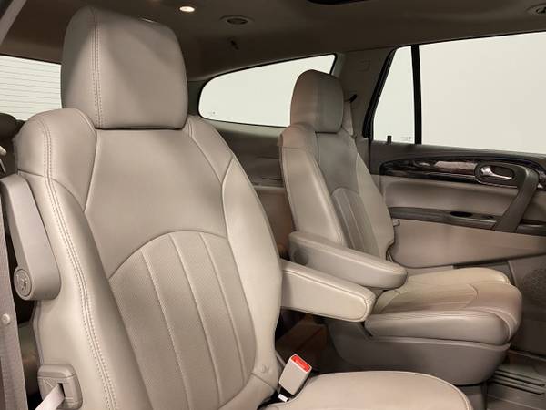 2014 Buick Enclave ** SUPER CLEAN ** ALL CREDIT SCORES ACCEPTED** -... for sale in South Milwaukee, WI – photo 4