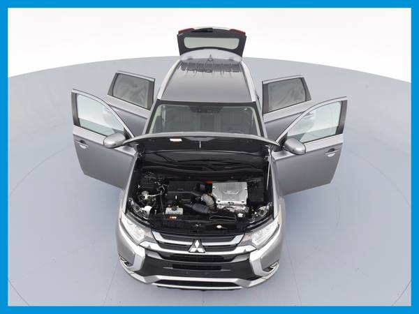 2018 Mitsubishi Outlander PHEV SEL Sport Utility 4D suv Gray for sale in Farmington, MI – photo 22