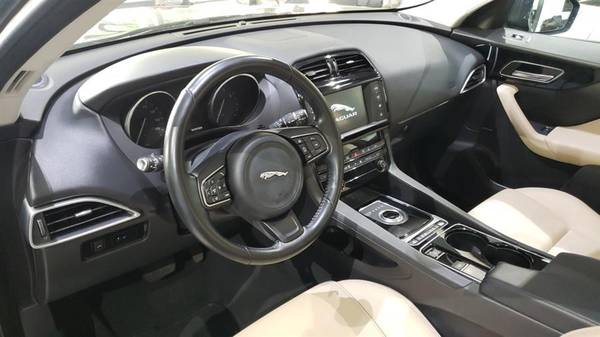 2017 Jaguar F-PACE 35t Premium AWD - Payments starting at $39/week -... for sale in Woodbury, NY – photo 7