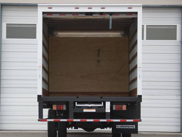 2019 Isuzu NQR Crew Cab Box truck 16' Diesel cubevan boxtruck NPR... for sale in Des Moines, UT – photo 7