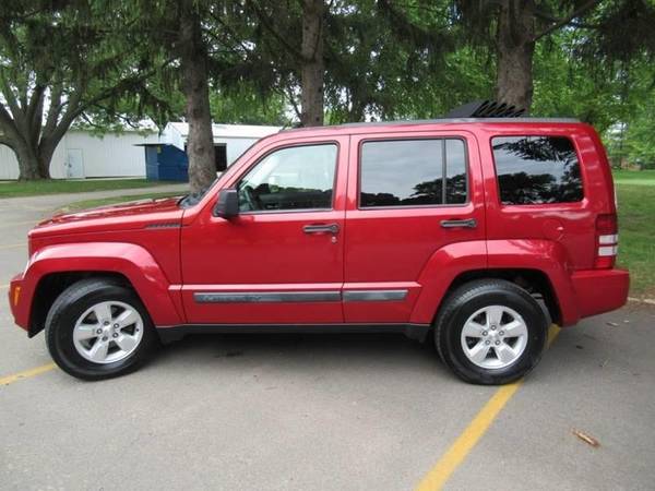 2010 Jeep Liberty Sport 4x2 4dr SUV for sale in Bloomington, IL – photo 4