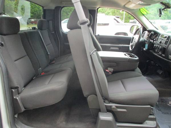 2010 *Chevrolet* *Silverado 1500* *4WD Ext Cab 143.5 LT for sale in Abington, MA – photo 16