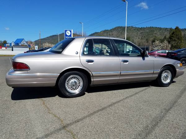 1994 Mercury Grand Marquis LOW MI, LTHR, VERY COMFY RIDE Runs for sale in Grants Pass, OR – photo 4