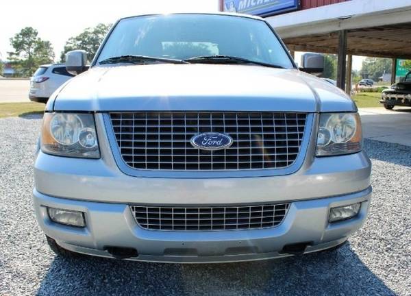 2006 Ford Expedition 4dr Limited 4WD with LATCH system on rear... for sale in Wilmington, NC – photo 2