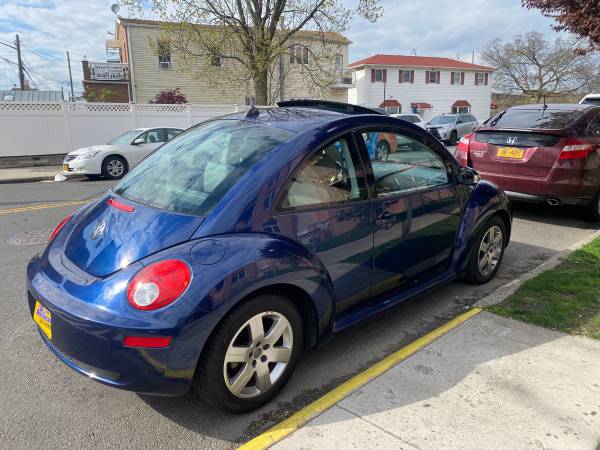 2006 Volkswagen new beetle 2 5 L hatchback sunroof heated seats for sale in Brooklyn, NY – photo 8