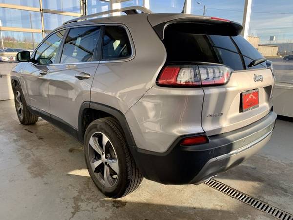 2019 Jeep Cherokee Limited - cars & trucks - by dealer - vehicle... for sale in Fairbanks, AK – photo 4