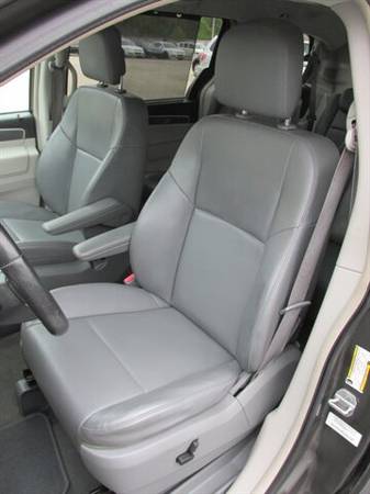 2010 VOLKSWAGEN ROUTAN SE LEATHER 2xTV/DVD HTD SEATS VW - cars & for sale in Mishawaka, IN – photo 11