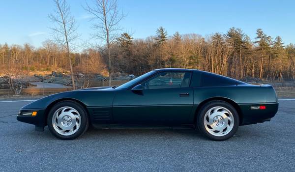 Corvette Coupe - LT1 - Low Miles for sale in North Kingstown, MA – photo 6