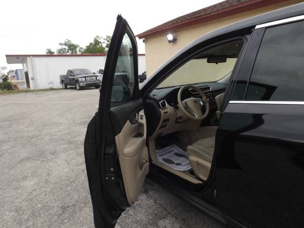2014 Nissan Rogue FWD 4dr SV with Outboard Front Lap And Shoulder... for sale in Fort Myers, FL – photo 10