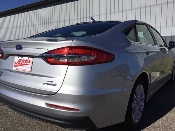 2019 Ford Fusion Hybrid SE hatchback Silver - - by for sale in Marshalltown , IA – photo 6