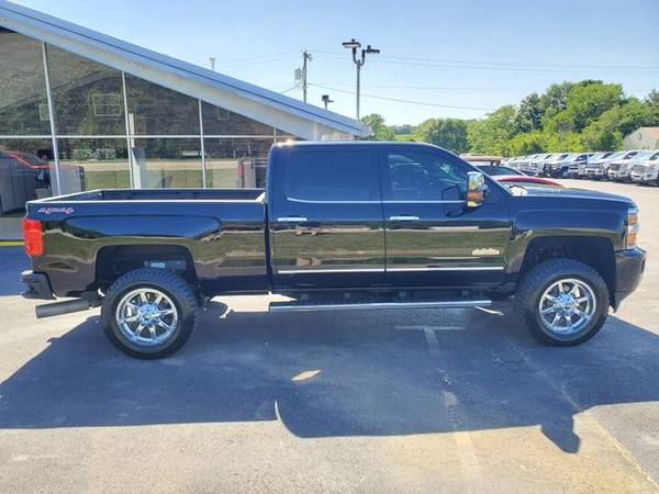 2015 Chevrolet Silverado 2500 HD Crew Cab 4WD High Country Pickup 4D 8 for sale in Harrisonville, MO – photo 5