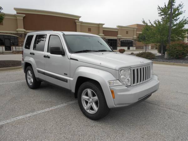 2009 JEEP LIBERTY SPORT 4X4 - cars & trucks - by dealer - vehicle... for sale in Lake Ozark, MO