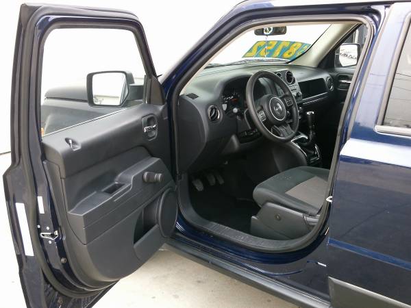 2012 Jeep Patriot-NICE RIDE! RUNS AND DRIVES EXCELLENT! for sale in Silvis, IA – photo 9