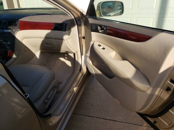 2003 Lexus ES 300 Like New Excellent Condition for sale in Thousand Oaks, CA – photo 10