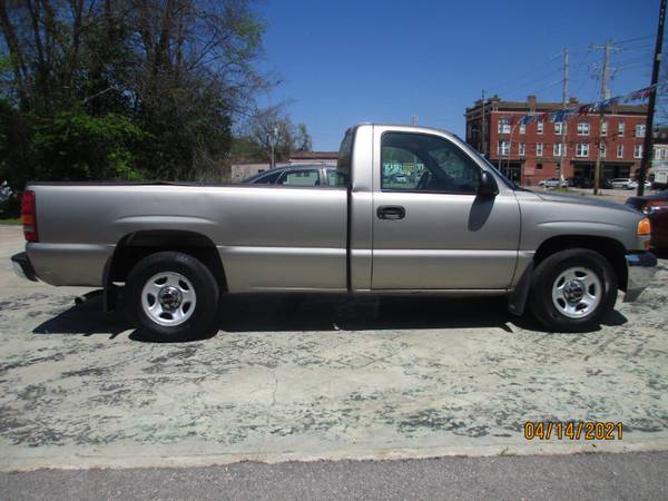 2002 GMC Sierra 1500 Regular Cab Long Bed w/Manual 2WD - cars & for sale in Pacific, MO – photo 2