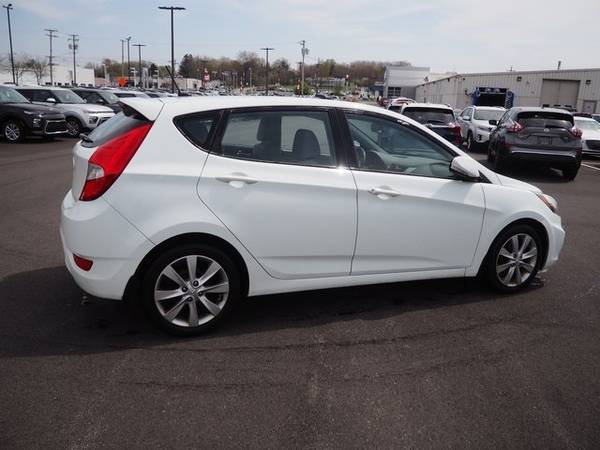 2013 Hyundai Accent SE - - by dealer - vehicle for sale in Youngstown, OH – photo 7