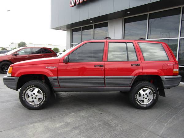 1993 *Jeep* *Grand Cherokee* *4dr Laredo 4WD* Red for sale in Omaha, NE – photo 4
