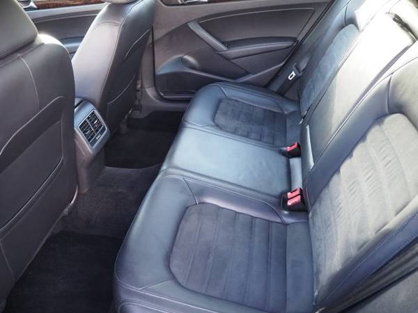 2014 Volkswagen Passat TDI SEL Premium SKU:EC108695 Sedan for sale in Englewood, CO – photo 19