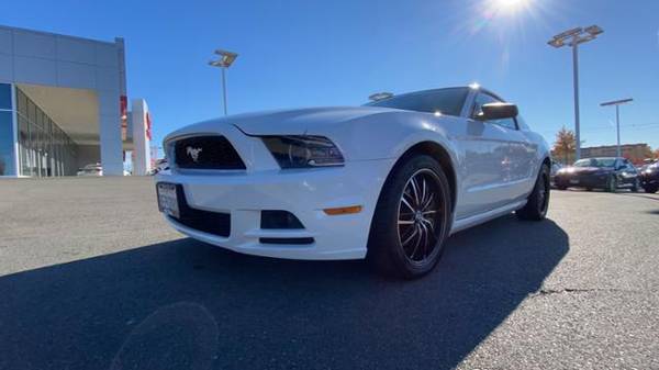2013 Ford Mustang RWD 2dr Car 2dr Cpe V6 - cars & trucks - by dealer... for sale in Redding, CA – photo 11