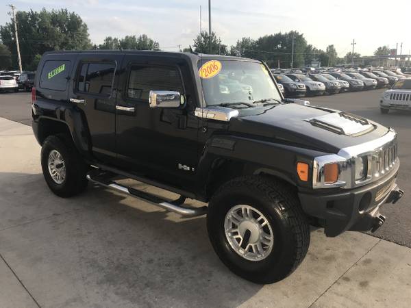 4 WHEEL DRIVE!! 2006 HUMMER H3 4dr 4WD SUV for sale in Chesaning, MI – photo 3