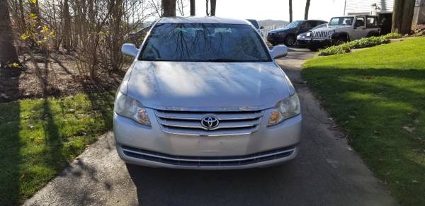 2007 Toyota Avalon XL Sedan - cars & trucks - by owner - vehicle... for sale in North Branford , CT – photo 2