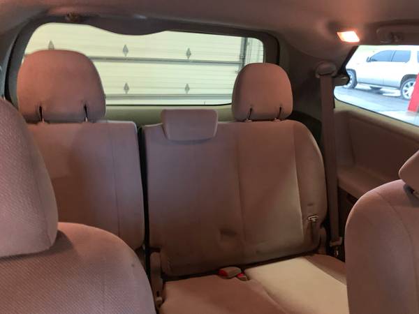 2017 Toyota Sienna L FWD 7-Passenger (Natl) for sale in Tulsa, OK – photo 9