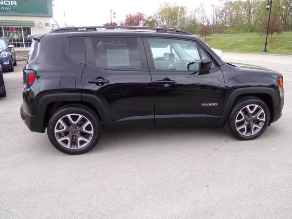 2016 JEEP RENEGADE LATITUDE FWD 4261 - - by dealer for sale in Oconomowoc, WI – photo 8