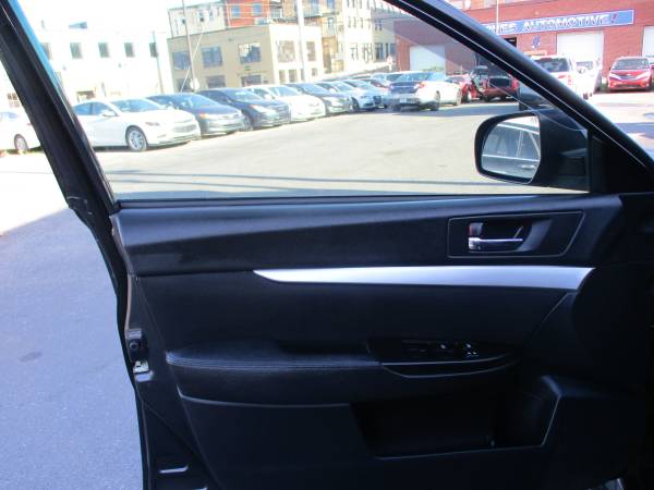 2012 Subaru Outback 2 5i AWD/Cold AC & Clean Title - cars & for sale in Roanoke, VA – photo 9