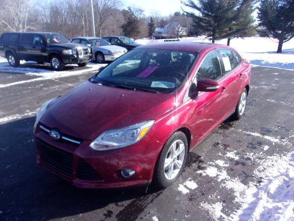 2013 Ford Focus SE 4dr - - by dealer - vehicle for sale in Hortonville, WI – photo 3