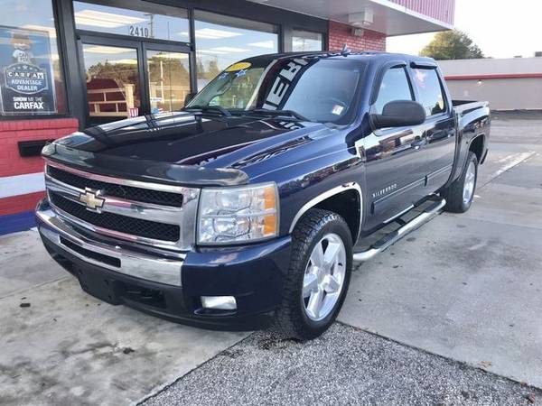 2011 Chevrolet Silverado 1500 Crew Cab LT Pickup 4D 5 3/4 ft - cars... for sale in Cumberland, NC – photo 2