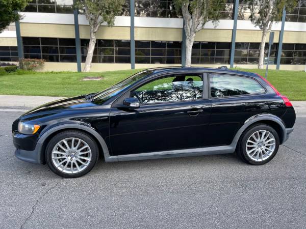 2010 Volvo C30 T5 Clean Title 15 Service Records 6 Speed Manual for sale in Irvine, CA – photo 4