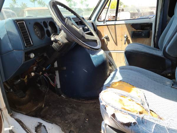 COOL! Chevy Short Van with Auto Opening Door and Wheelchair Lift! for sale in El Paso, TX – photo 10